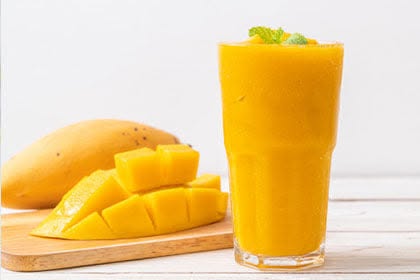 Mango lassi yogurt smoothie at Taste of India, Willowbrook IL